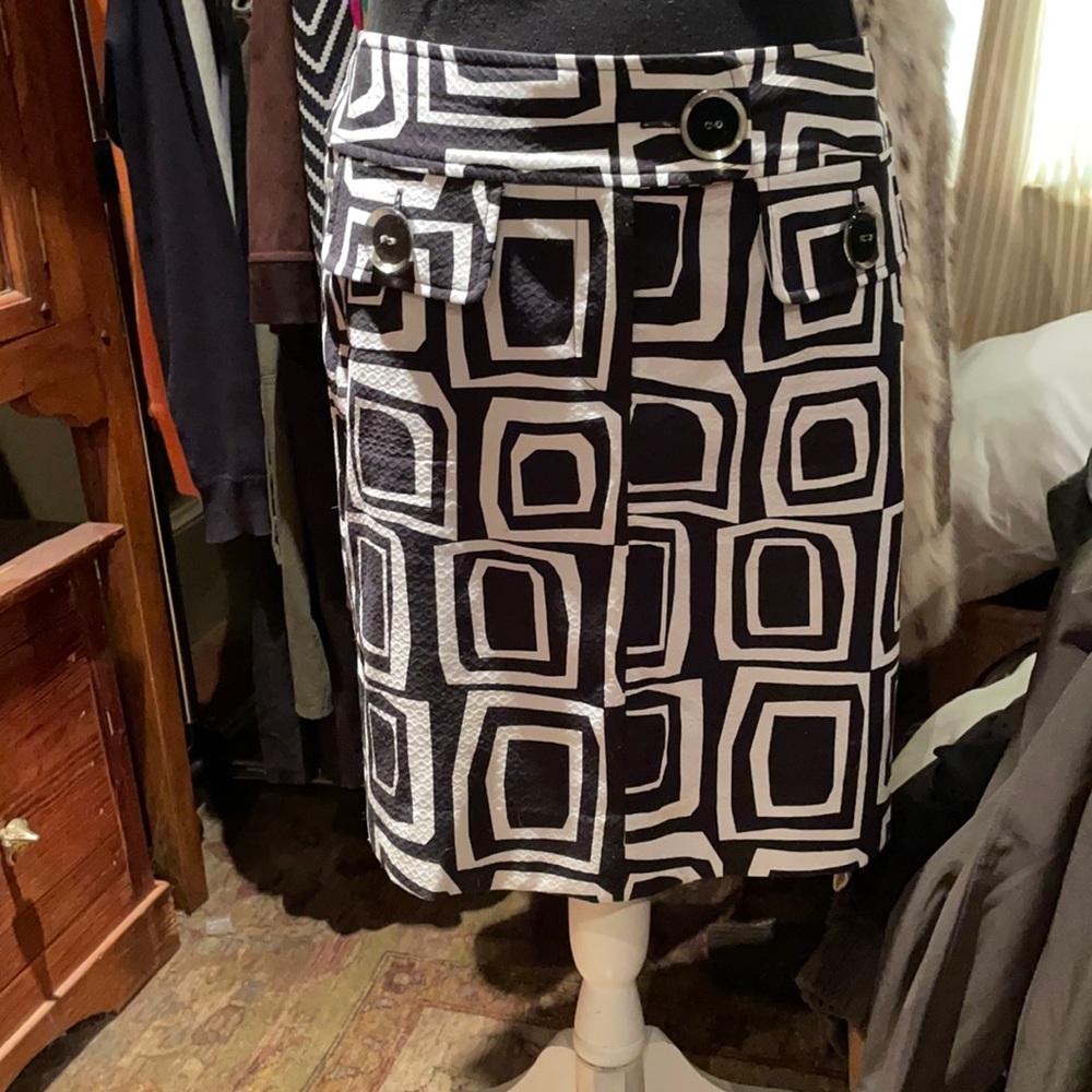 Black and white skirt with buttons